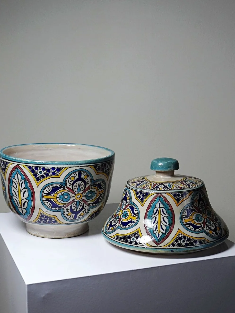 Jobbana ancienne de Fès en faïence polychrome, Maroc XXe