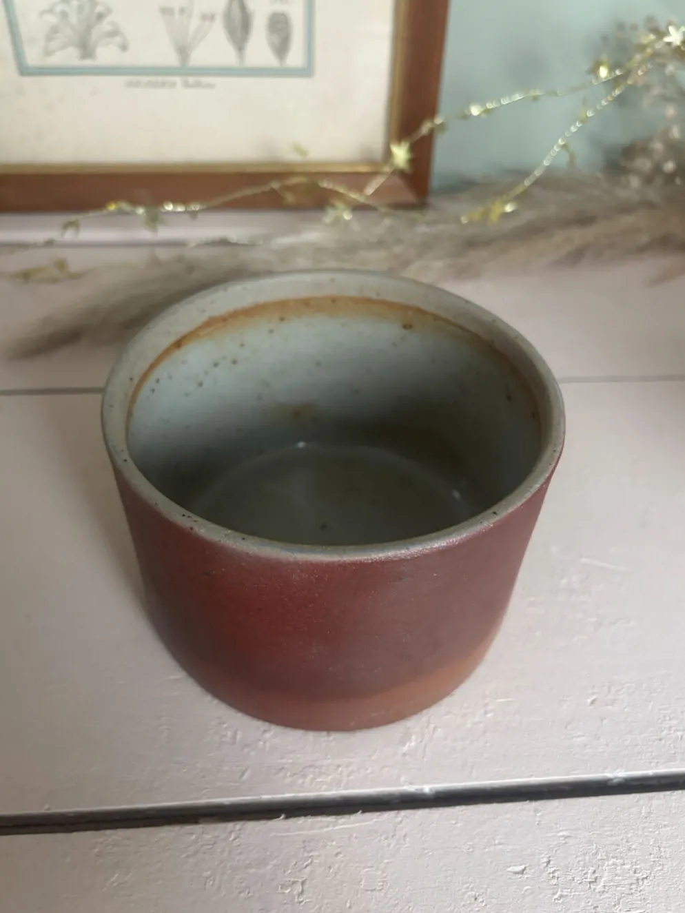 Joli beurrier à eau en grès couleur sable marron
