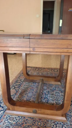 Jolie table à manger carrée en noyer massif style Art Deco / 1930