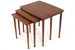 Jørgen Aakjær Jørgensen pour les tables gigognes Møbelintarsia - design danois