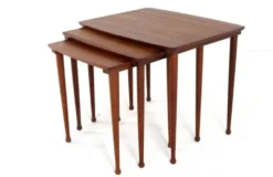 Jørgen Aakjær Jørgensen pour les tables gigognes Møbelintarsia - design danois