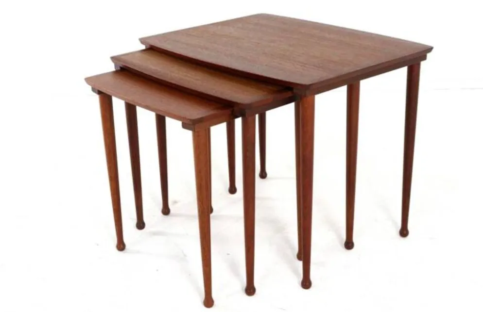 Jørgen Aakjær Jørgensen pour les tables gigognes Møbelintarsia - design danois