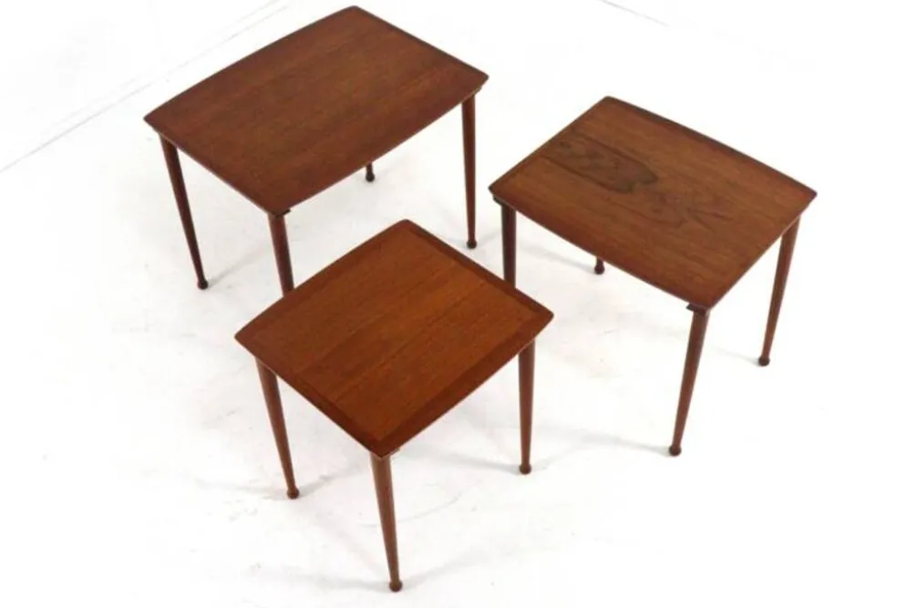 Jørgen Aakjær Jørgensen pour les tables gigognes Møbelintarsia - design danois
