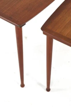 Jørgen Aakjær Jørgensen pour les tables gigognes Møbelintarsia - design danois