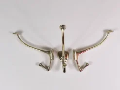 Jusqu'à 6 crochets muraux en nickel et laiton Art Nouveau Adolf Loos Café Capua Vienne, années 1900