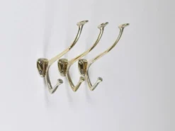 Jusqu'à 6 crochets muraux en nickel et laiton Art Nouveau Adolf Loos Café Capua Vienne, années 1900