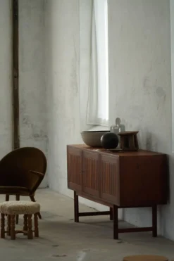 Kurt Østervig, Buffet bas en teck, VAMO, Modernité danoise du milieu du siècle, années 1960