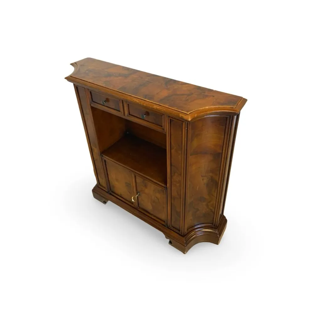 La console vintage élégante classique de Milan, années 1950/1960.