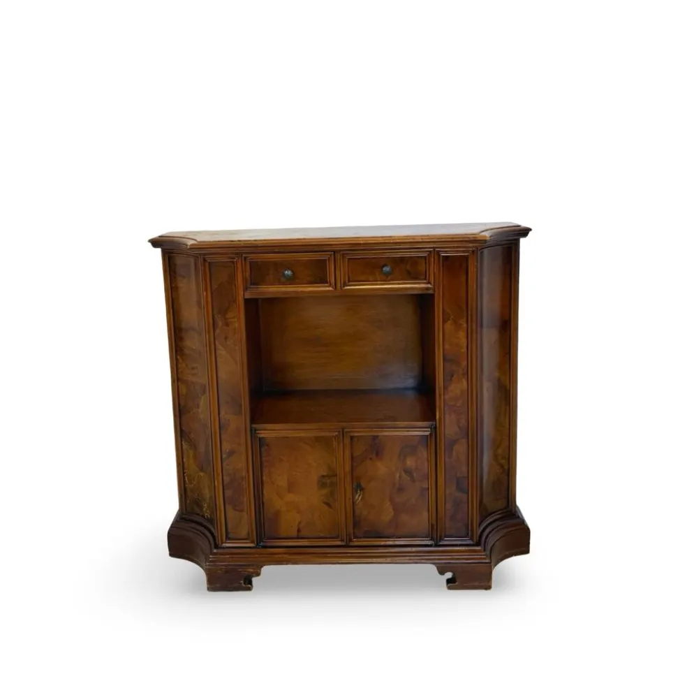 La console vintage élégante classique de Milan, années 1950/1960.