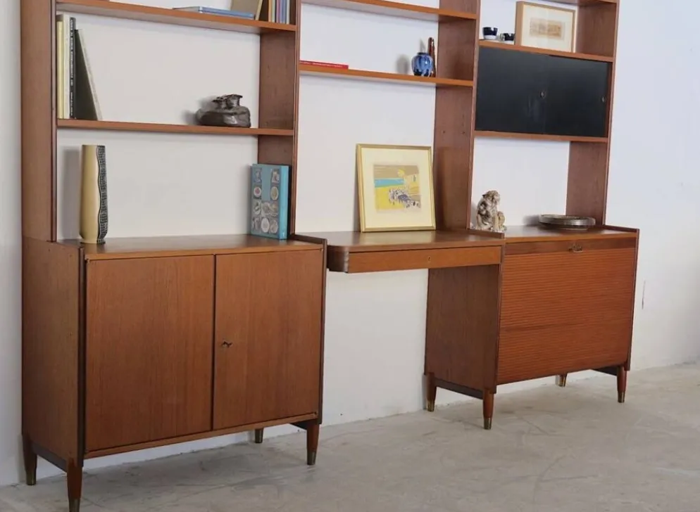 Large Scandinavian wall system in teak with integrated desk – vintage from the 1970s.