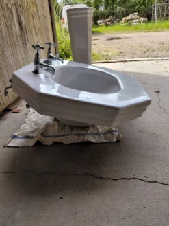 Lavabo Emaillé blanc 1930
