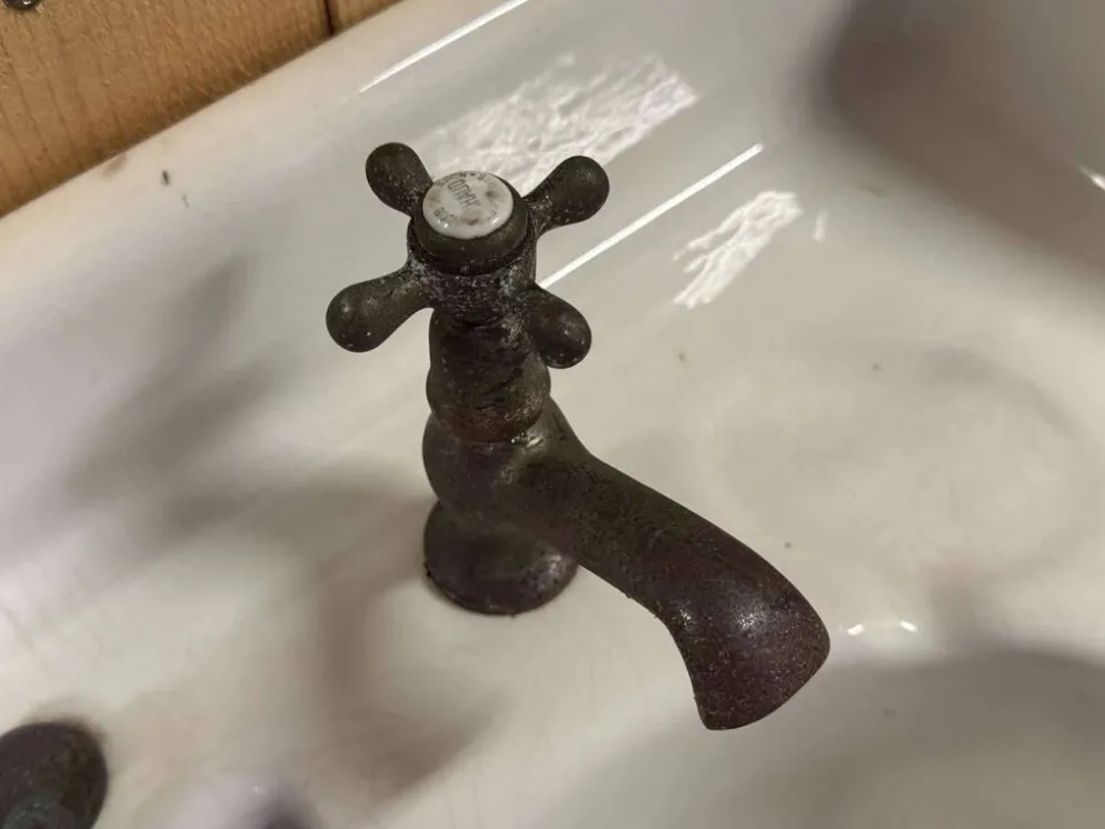 Lavabo sur pied début XXème