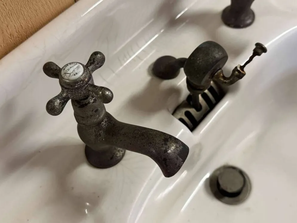 Lavabo sur pied début XXème