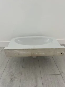 Lavabo / évier suspendu Roca blanc