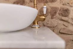 Lave main / meuble vasque en chêne massif et marbre blanc
