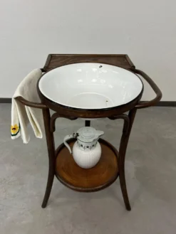Laverie Thonet no.2