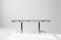 Le bureau emblématique Burdick Group de Bruce Burdick pour Herman Miller, années 1980.