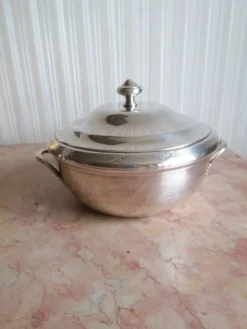 legumier metal argenté Décors ruban croisés