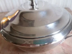 legumier metal argenté Décors ruban croisés