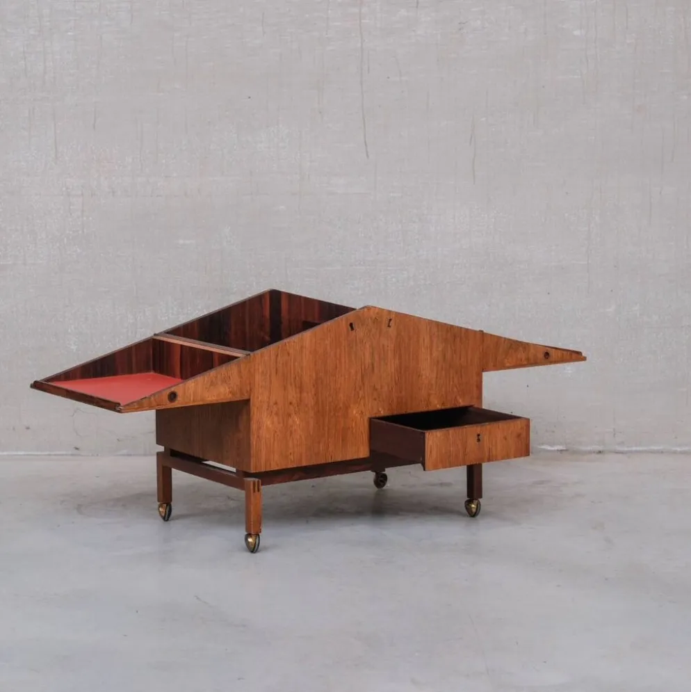 Leif Alring Cabinet de Bar en Bois de Rose Danois du Milieu du Siècle