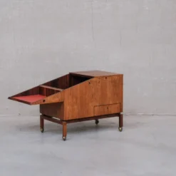 Leif Alring Cabinet de Bar en Bois de Rose Danois du Milieu du Siècle