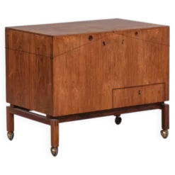 Leif Alring Cabinet de Bar en Bois de Rose Danois du Milieu du Siècle