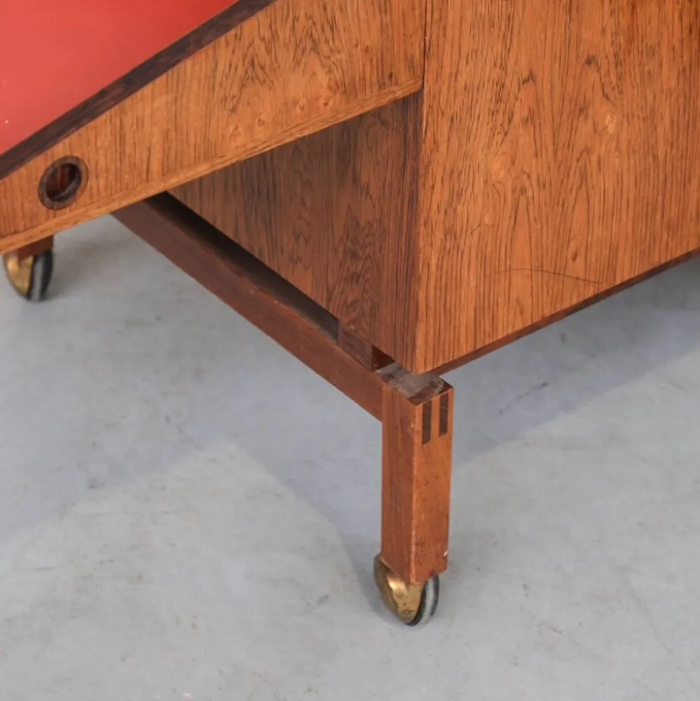 Leif Alring Cabinet de Bar en Bois de Rose Danois du Milieu du Siècle