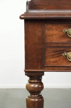 Élégant bureau / table d'écriture anglaise antique du milieu du XIXe siècle
