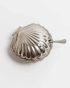 Élégant sucrier vintage en forme de coquillage en argent des années 1960 avec cuillère.