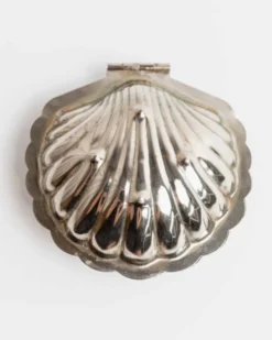 Élégant sucrier vintage en forme de coquillage en argent des années 1960 avec cuillère.