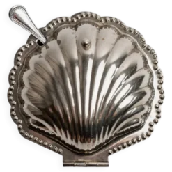 Élégant sucrier vintage en forme de coquillage en argent des années 1960 avec cuillère.
