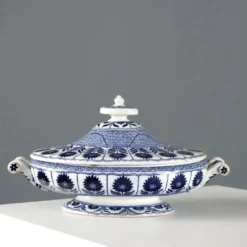 Légumier ancien en porcelaine, manufacture Minton, Angleterre '800