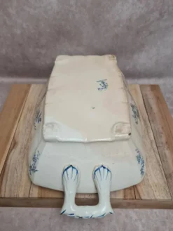 Légumier ancien en terre de fer Clairefontaine Lg – Modèle Montespan – XIXe