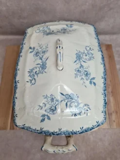 Légumier ancien en terre de fer Clairefontaine Lg – Modèle Montespan – XIXe