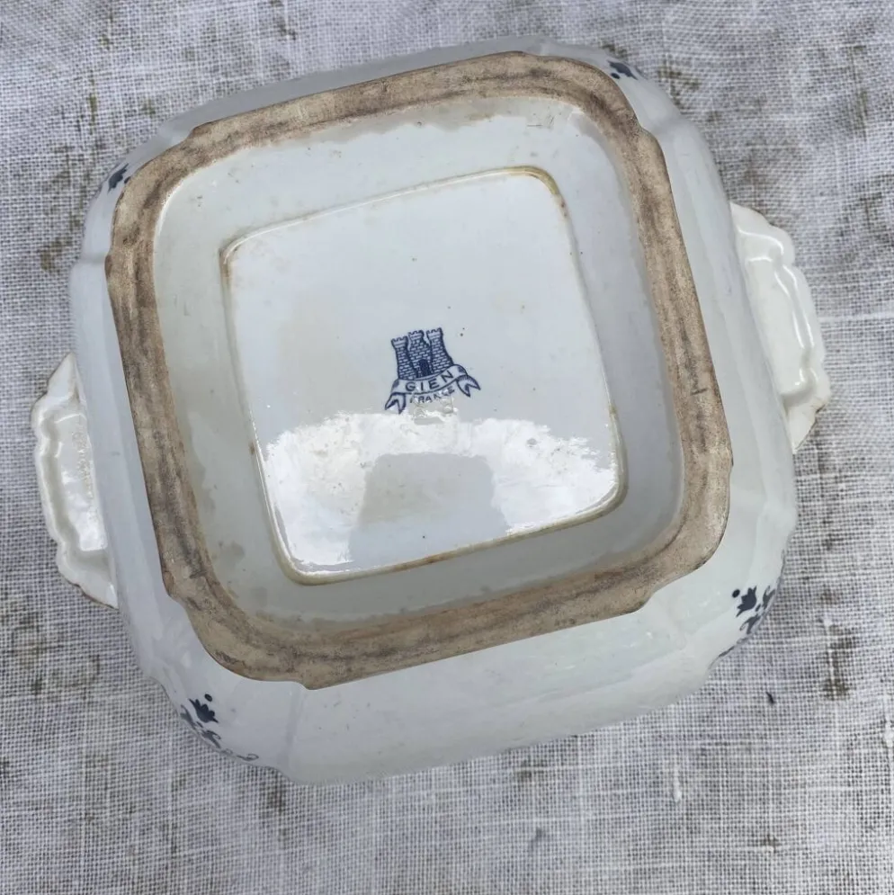 Légumier ancien , saladier en terre de fer Gien