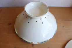 Légumier couvert en céramique à décor marin peint – plat à homar