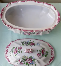 Légumier en faïence style Lunéville
