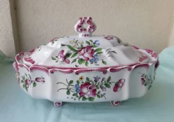 Légumier en faïence style Lunéville