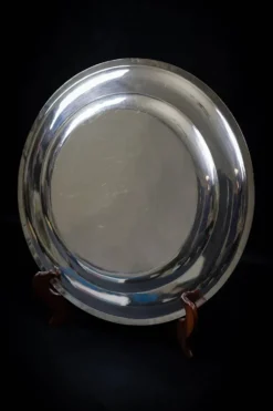 Légumier en métal argenté avec son plateau assorti – poinçonné