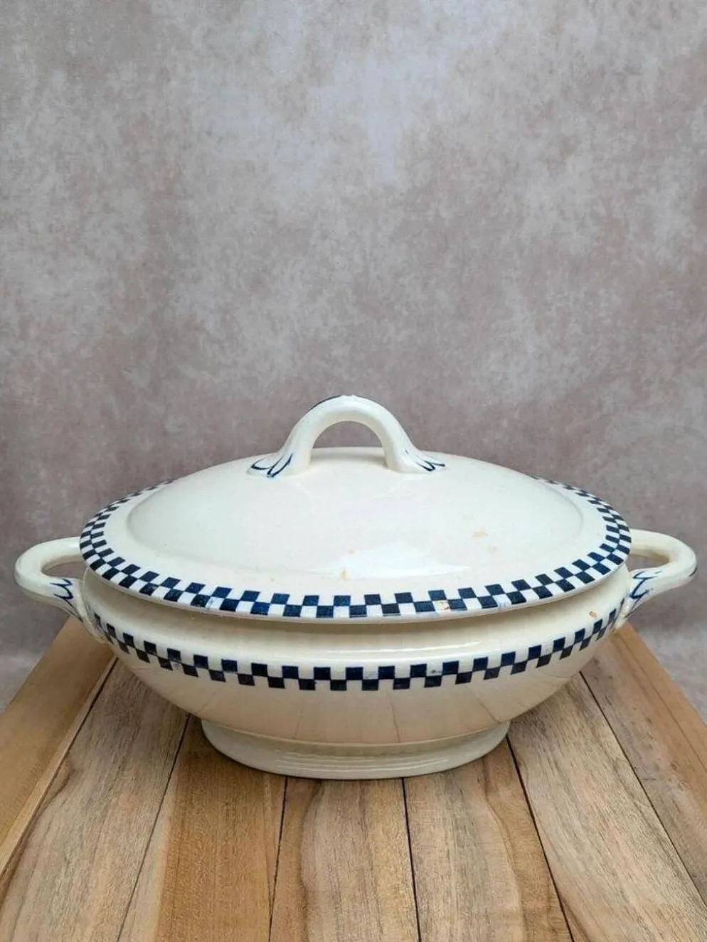Légumier en terre de fer Salins modèle Damier
