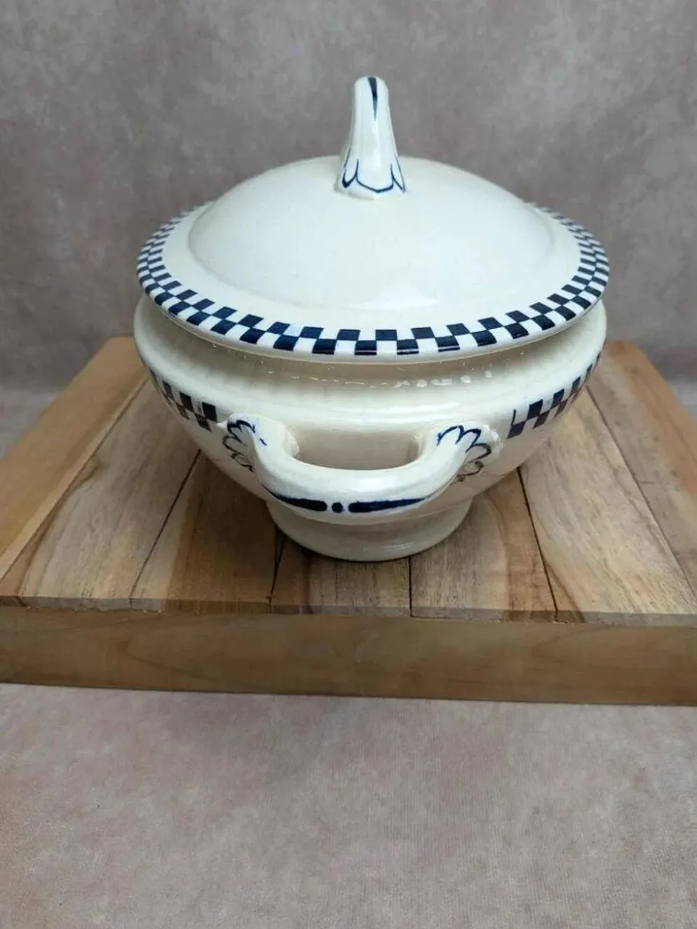 Légumier en terre de fer Salins modèle Damier