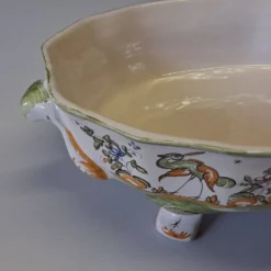 Légumier/soupière en céramique et son plat de service en très bon é