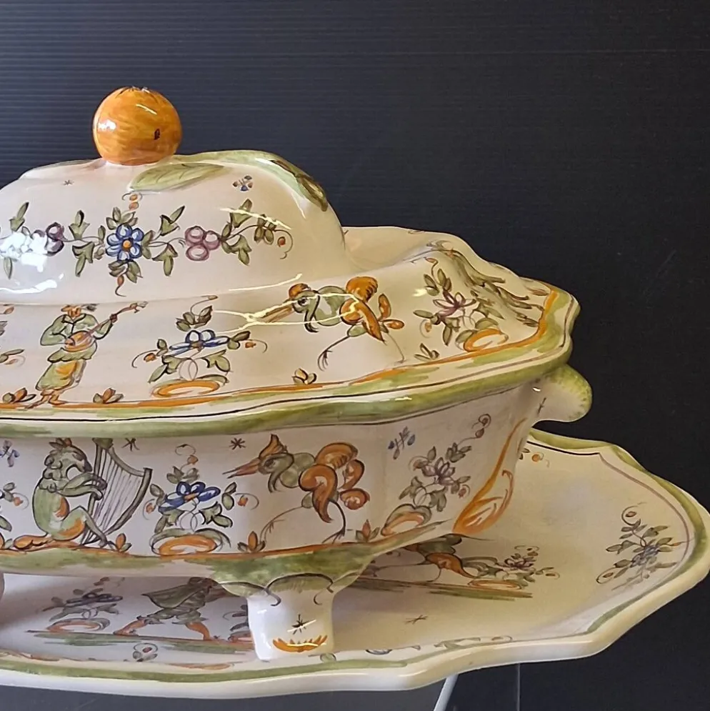 Légumier/soupière en céramique et son plat de service en très bon é