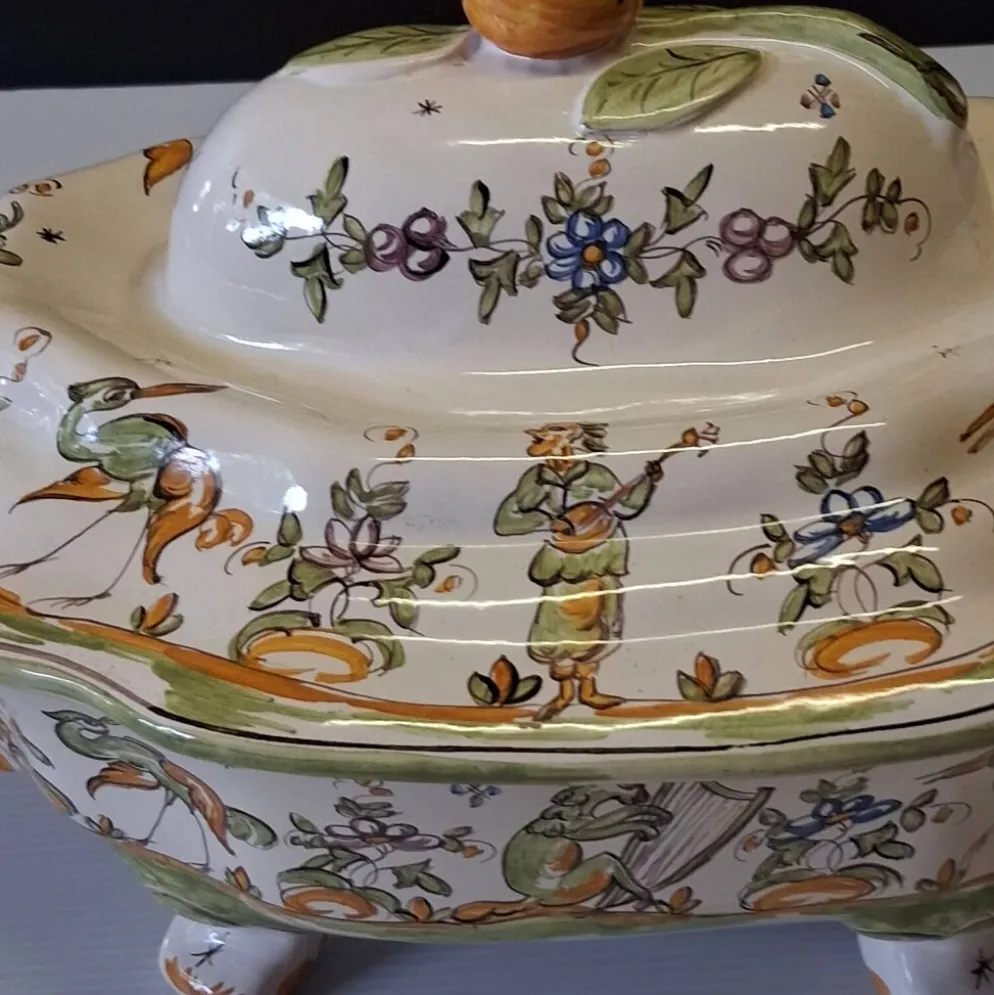 Légumier/soupière en céramique et son plat de service en très bon é