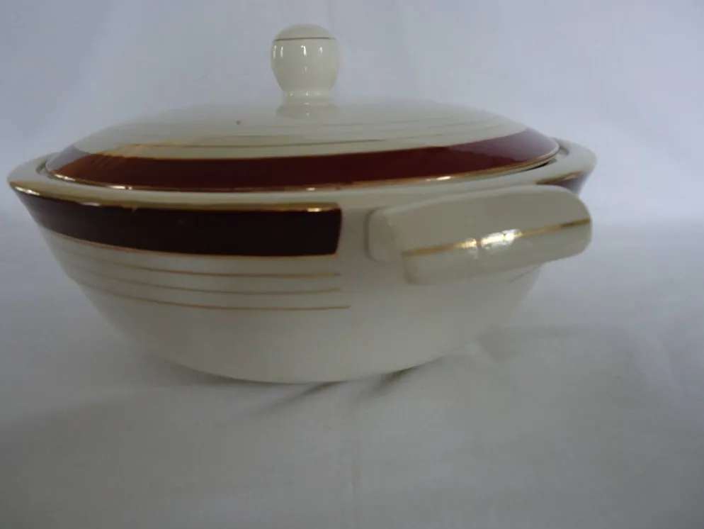 Légumier soupière en porcelaine opaque digoin sarreguemines modèle pasteur