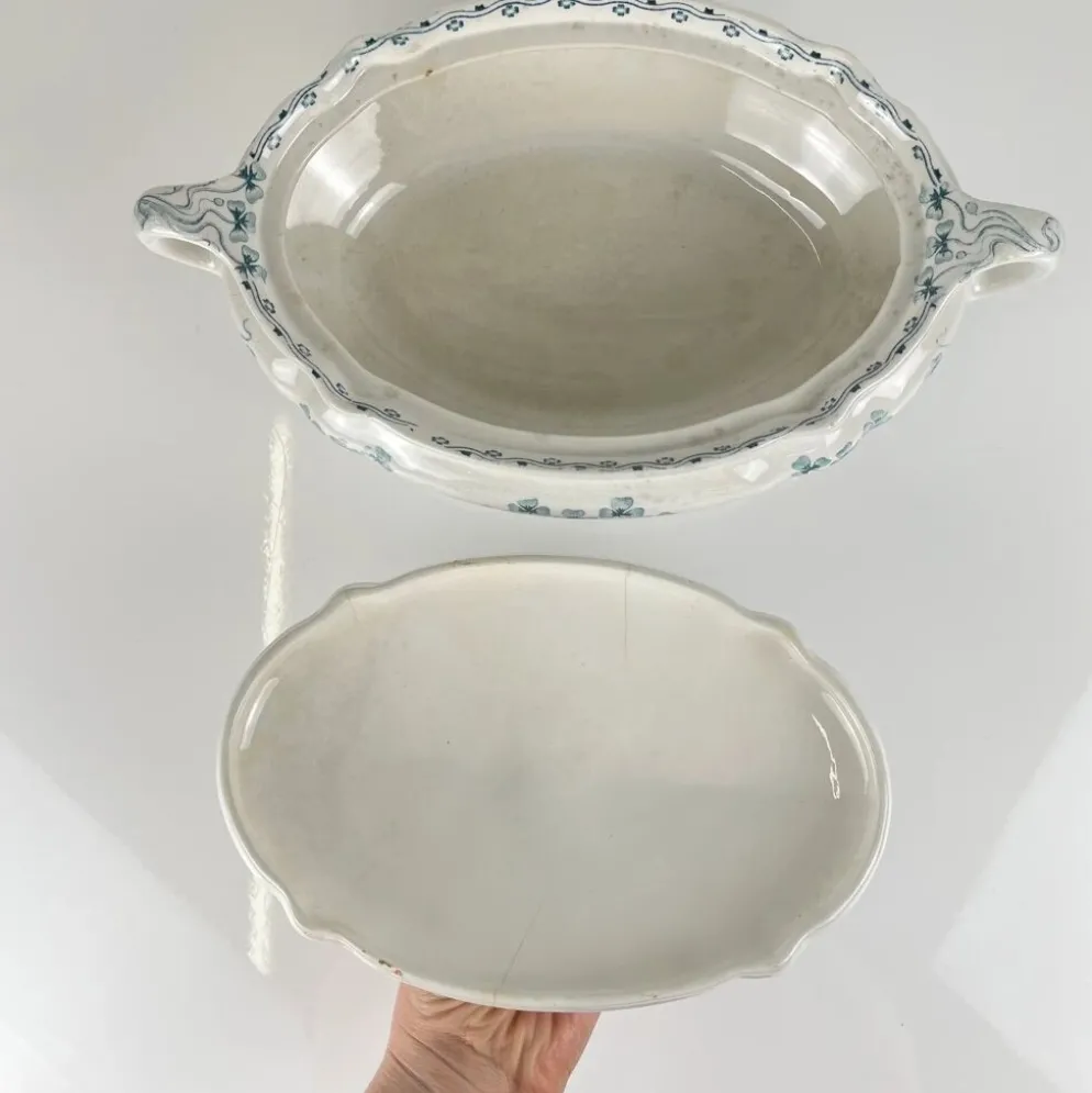 Légumier Villeroy & Boch modele "Trèfle -Klee", bleu, 1890-1900