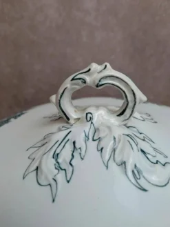 Légumière ancienne terre de fer – Faïencerie d’onnaing – décor Sorbier