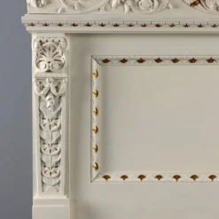 Lit ancien de style néo-Renaissance en peuplier sculpté, XXe siècle