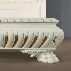 Lit ancien de style néo-Renaissance en peuplier sculpté, XXe siècle