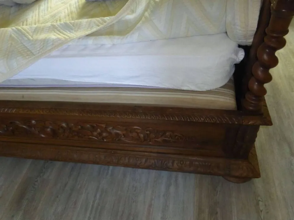 Lit ancien style Louis XIII Baroque